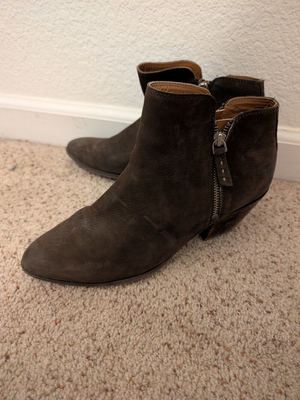 Frye Judith Judy Zip Booties Dark Suede Size 10